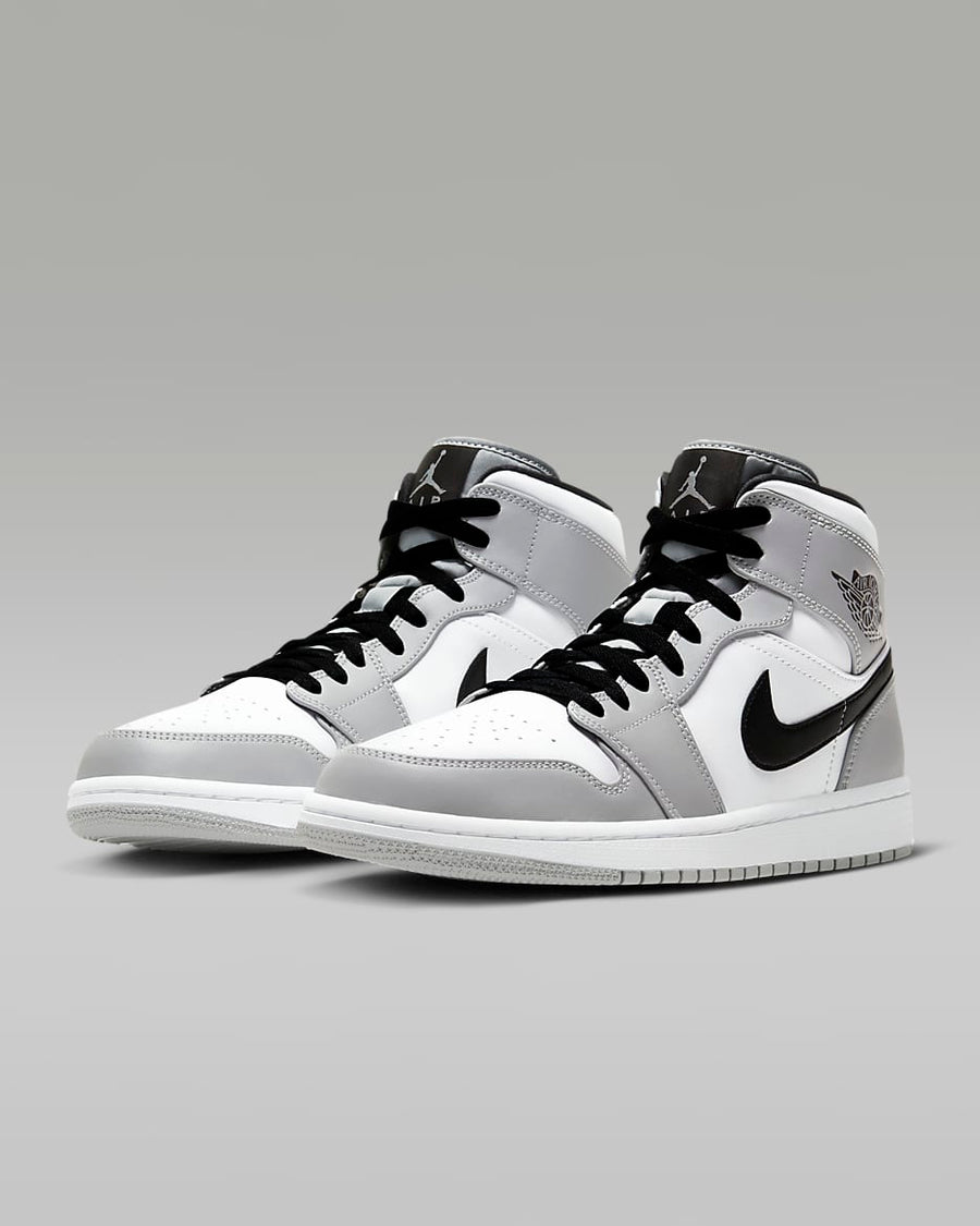 Air Jordan 1 Retro – “Light Smoke Grey”
